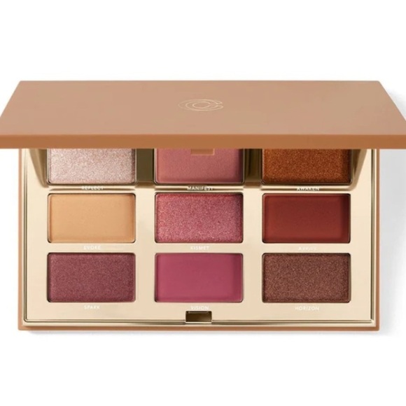 COMPLEX CULTURE Future’s So Bright Eyeshadow Palette - Picture 3 of 5